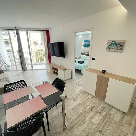 Lägenhet 5. Cozy In Americas