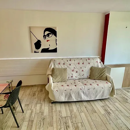 Apartamento 5. Cozy In Americas